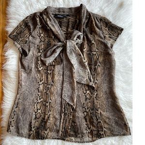 Jones New York Women’s Size 8 Short Sleeve Animal Print Top